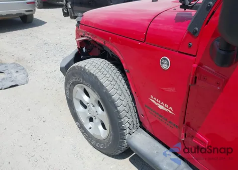 2014 Jeep Wrangler Unlimited Sahara z USA, uszkodzony, nr VIN 1C4BJWEG9EL152833